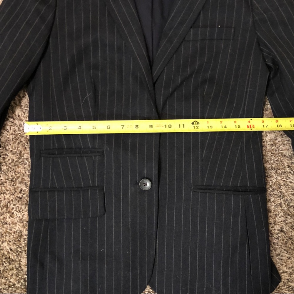 STEAL! GAP Navy pinstripe blazer - Picture 2 of 5